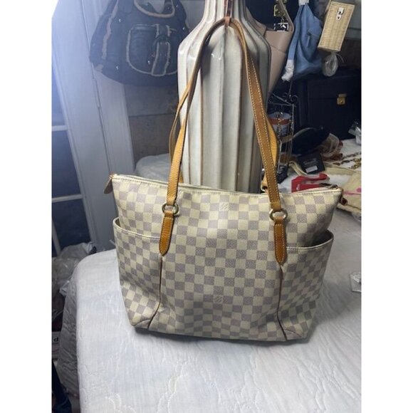 Louis Vuitton Handbags - B928 - Authentic Louis Vuitton Totally GM Tote – Rare, Classic, Hard to Find
